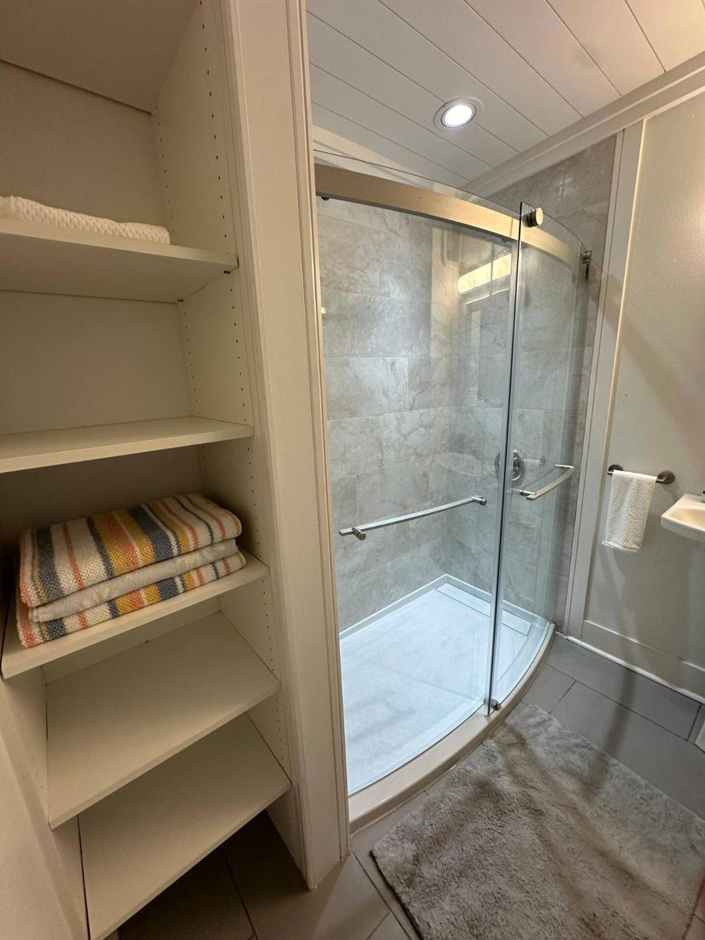 Cozy Near Lecom Park And Sarasota Apartment *