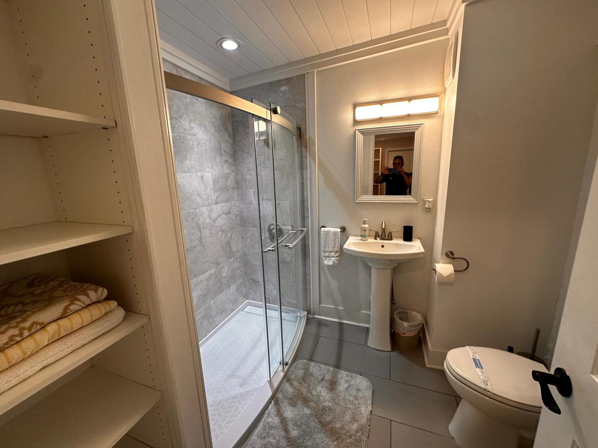 Cozy Near Lecom Park And Sarasota Apartment *